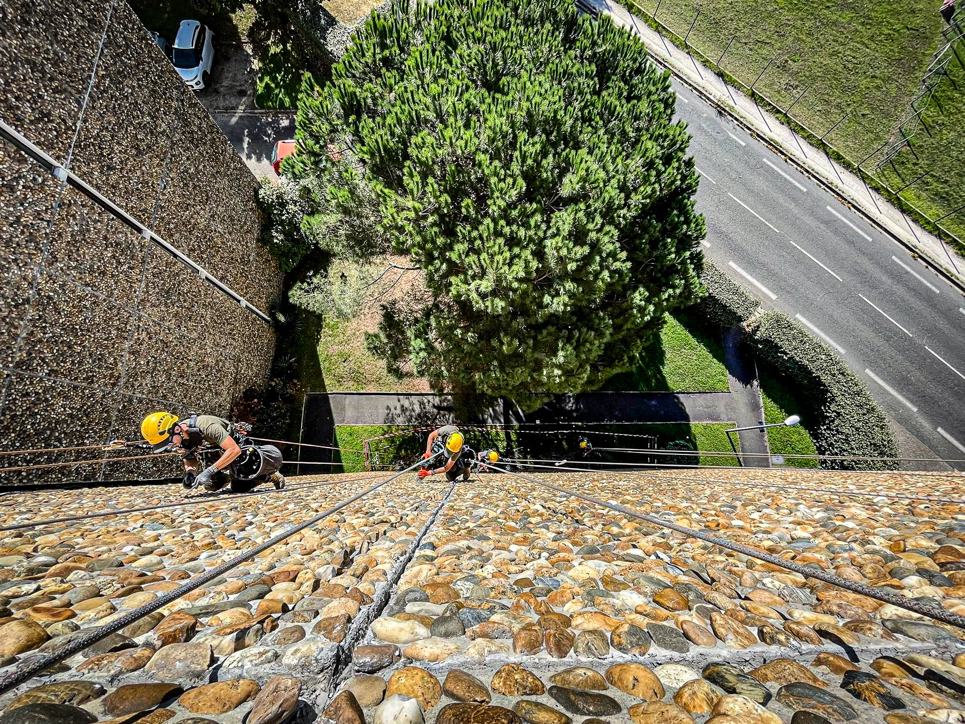 Réfection des joints d’étanchéité sur façades en gravier lavé